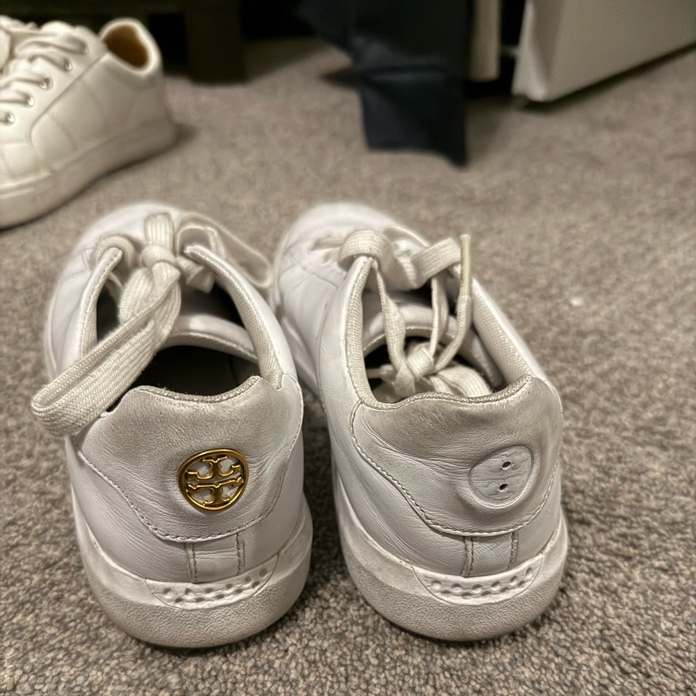 Tory shoes